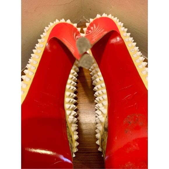 Christian Louboutin Womens Yellow Suede Canary Spiked Platform Heels Size 40 - Picture 12 of 13